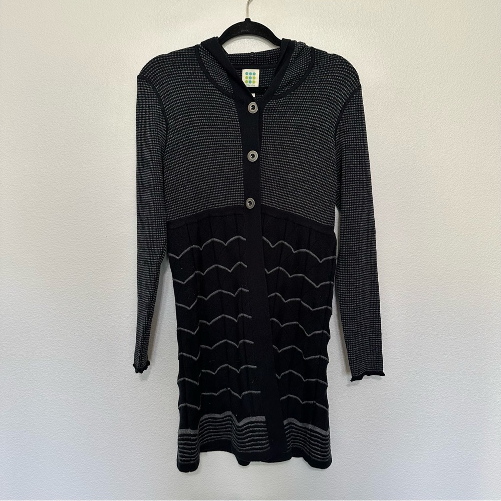Title nine women’s hooded cardigan sweater chevron stripe longline size M medium